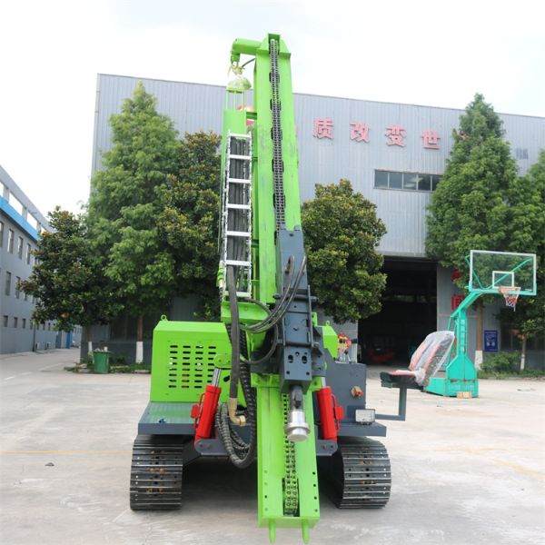 光伏打樁機(jī)的特點(diǎn)